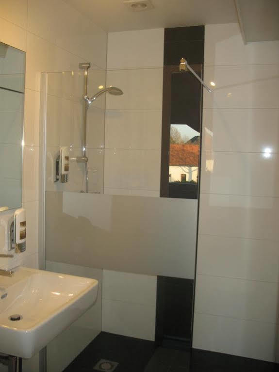 Hotel Restaurant Roerdalen Posterholt Екстериор снимка